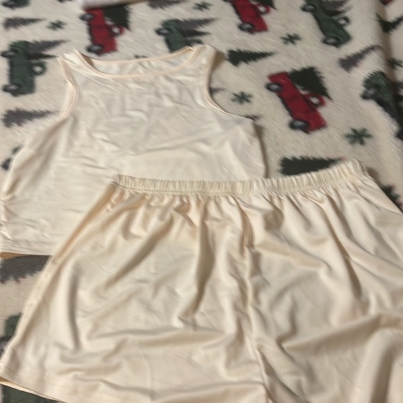 Pajamas- 3 sets - Picture 2 of 5